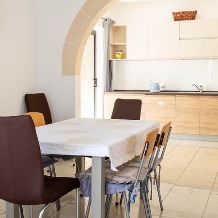 Spacious 3-Bedroom Apartment 30 Seconds From Sea Marsaskala Exterior foto