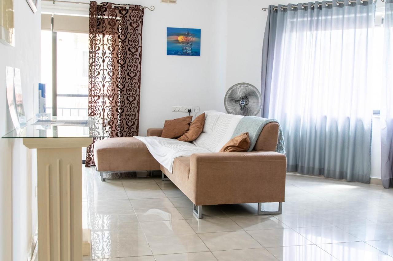 Spacious 3-Bedroom Apartment 30 Seconds From Sea Marsaskala Exterior foto