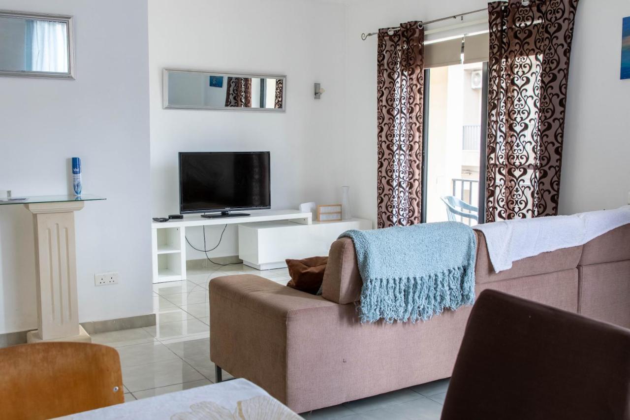 Spacious 3-Bedroom Apartment 30 Seconds From Sea Marsaskala Exterior foto