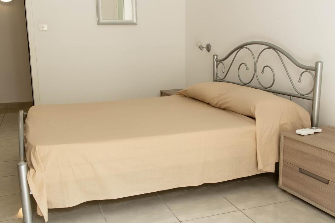 Spacious 3-Bedroom Apartment 30 Seconds From Sea Marsaskala Exterior foto