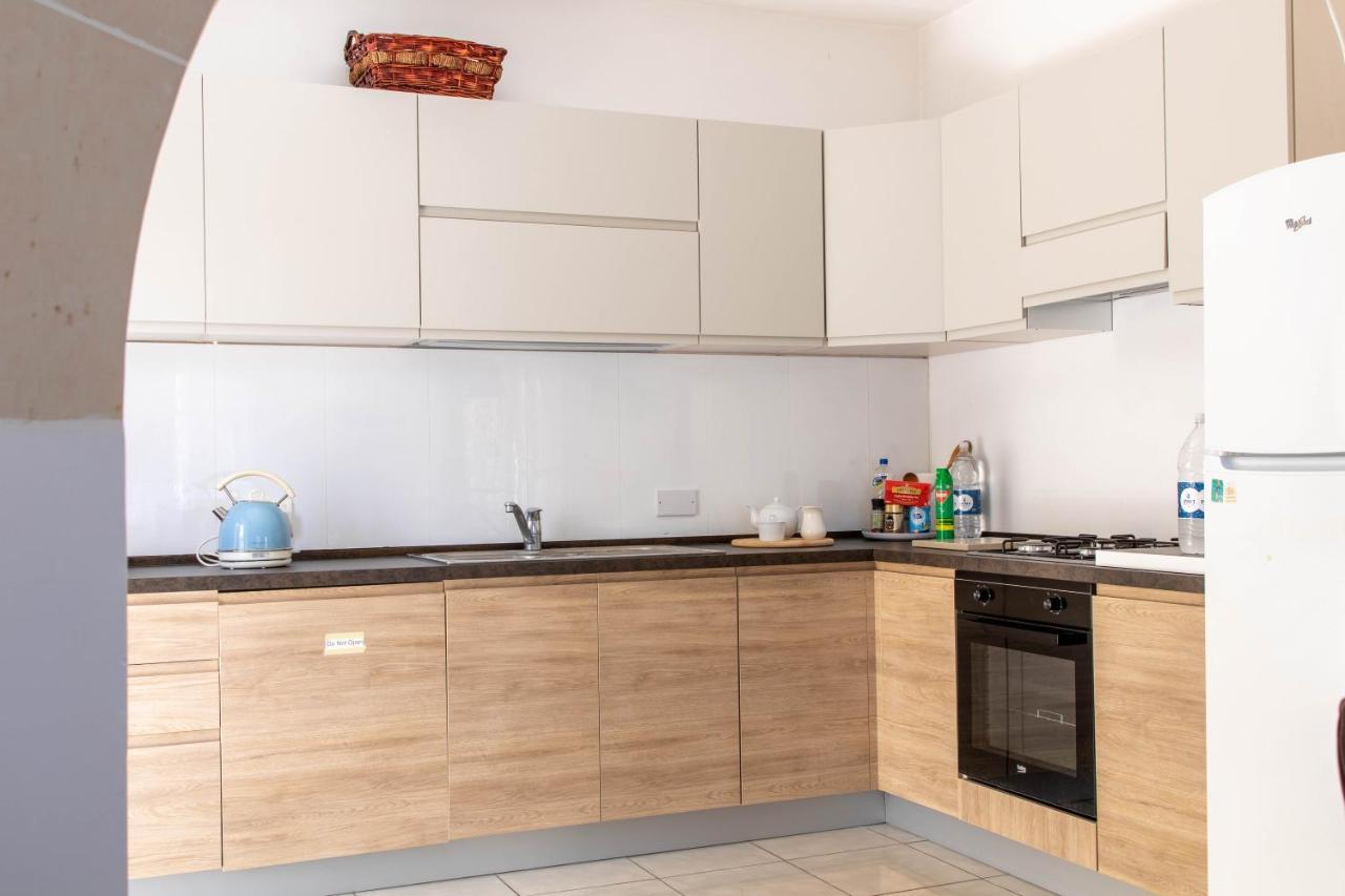 Spacious 3-Bedroom Apartment 30 Seconds From Sea Marsaskala Exterior foto