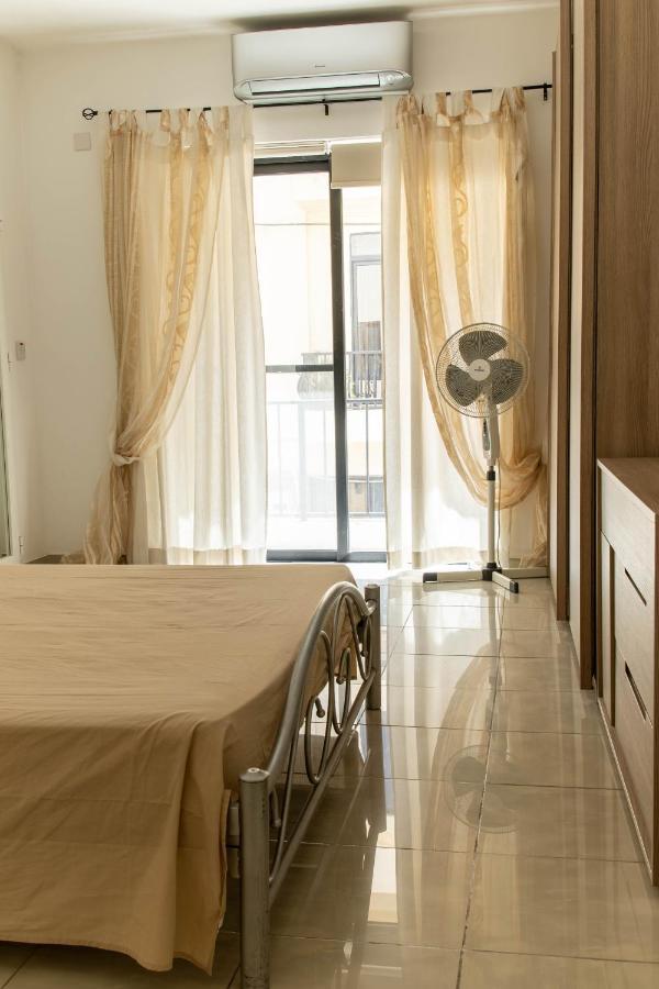Spacious 3-Bedroom Apartment 30 Seconds From Sea Marsaskala Exterior foto