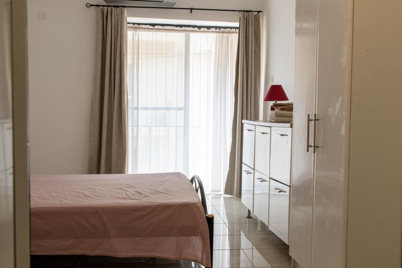 Spacious 3-Bedroom Apartment 30 Seconds From Sea Marsaskala Exterior foto